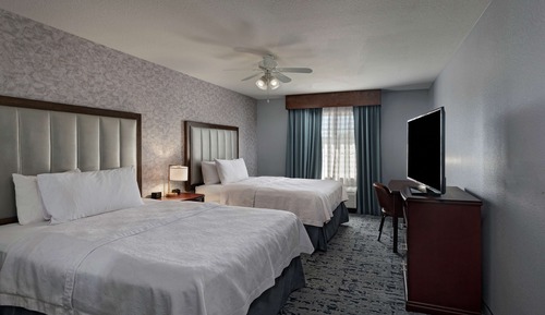 Suite, 2 camas de matrimonio, accesible para personas con discapacidad, bañera (Mobility & Hearing)