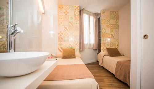 Habitación con 2 camas individuales