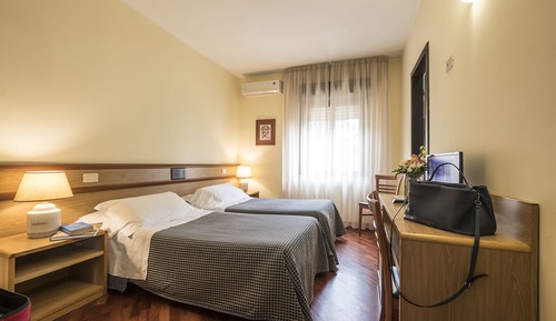 Habitación económica con 1 cama doble o 2 individuales