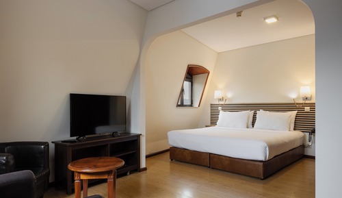 Habitación superior con 1 cama doble o 2 individuales