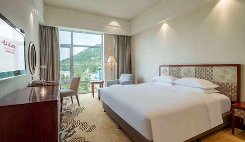 Suite, 1 cama de matrimonio grande, no fumadores, vistas a la montaña