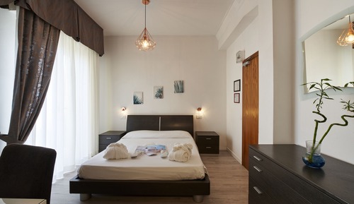 Suite romántica, 2 habitaciones, bañera de hidromasaje, mirando al mar (Madreperla)