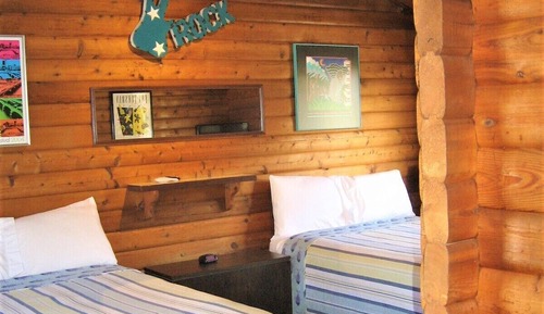 Habitación estándar, 2 camas dobles (v--Pet Friendly)