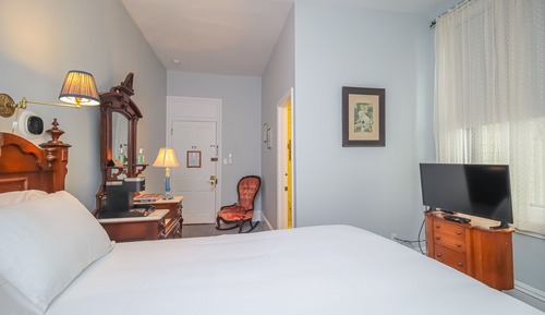 Habitación (Ediths Room)