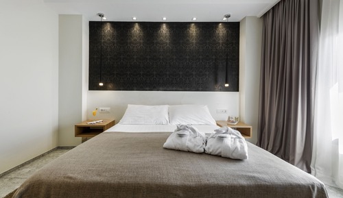 Habitación estándar con 1 cama doble o 2 individuales