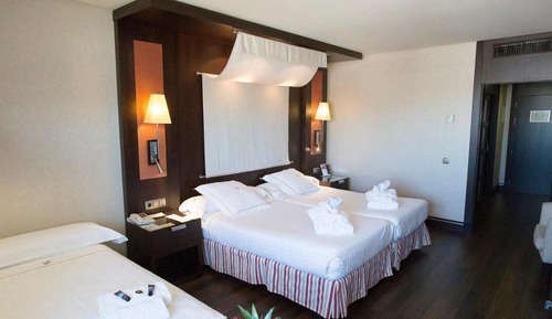 Habitación Doble con cama extra