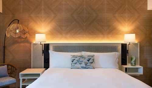 Habitación de lujo, 1 cama de matrimonio grande (Beach Club Access)