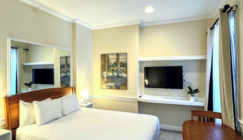 Estudio económico, 1 cama de matrimonio, cocina