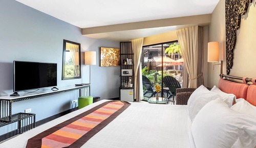 Habitación Deluxe, acceso a la piscina