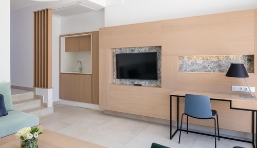 Suite Vista Jardín o Piscina (2 adultos + 1 niño)