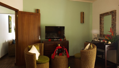 Super Deluxe Family Suite (2 Adults and 1 Children) 