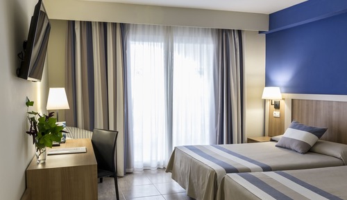 Habitación doble, terraza, vistas al mar (4 adults)