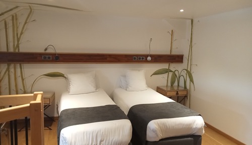 Habitación familiar, varias camas, baño privado