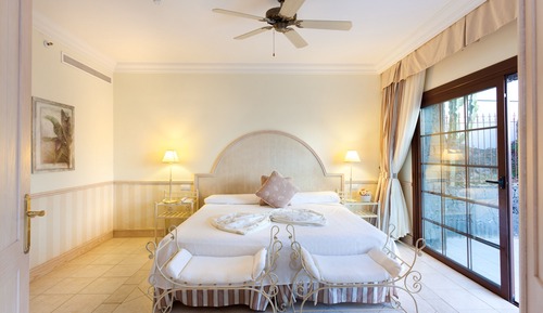 Suite junior (2 adults and 1 child)