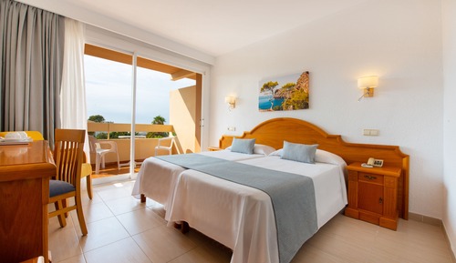 Habitación estándar doble, balcón, vistas a la piscina