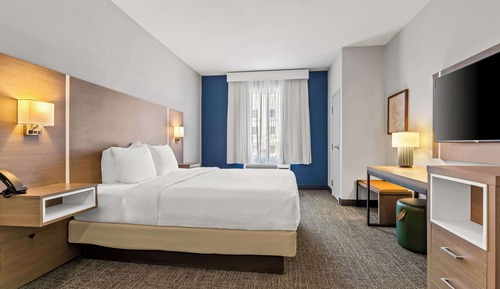 Estudio, 1 cama de matrimonio grande