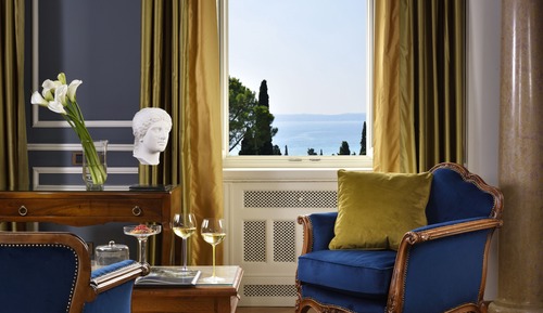 Suite estudio Grand, vistas parciales al lago