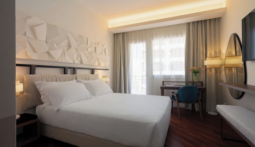 Habitación superior con 1 cama doble o 2 individuales