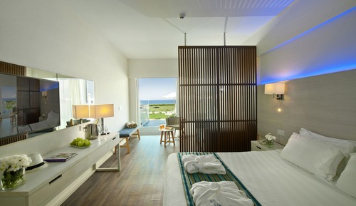 Suite junior, vistas al mar (Private Pool and Jacuzzi)
