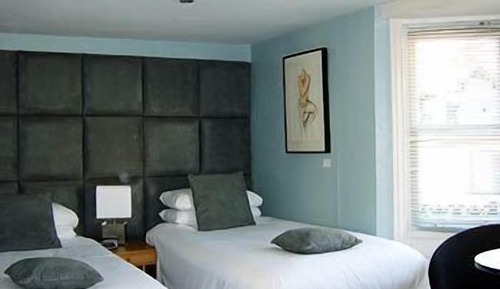 Habitación con 1 cama doble o 2 individuales