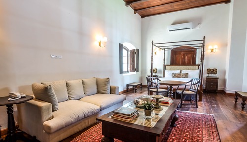 Suite, vistas a la piscina