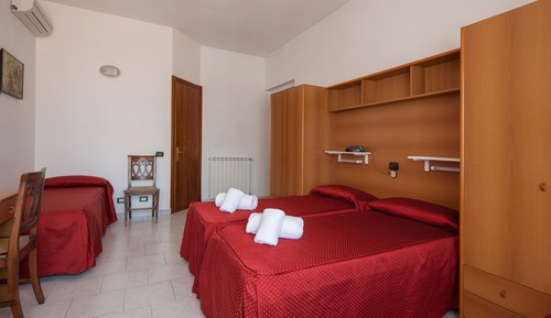 Habitación cuádruple estándar