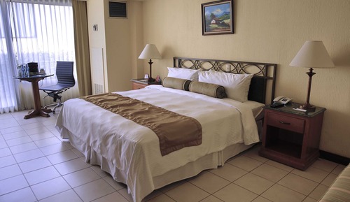 Habitación Deluxe, 1 cama de matrimonio grande, en una planta alta