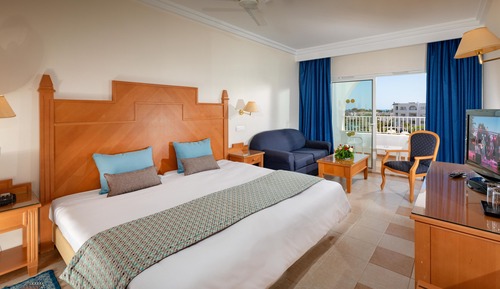 Habitación familiar, vistas al jardín