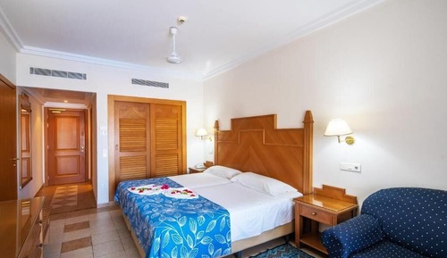 Suite (Prestige)