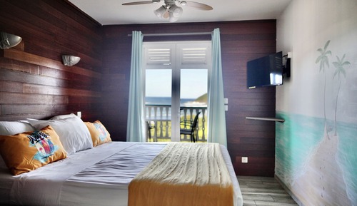 Estudio superior, vistas al mar