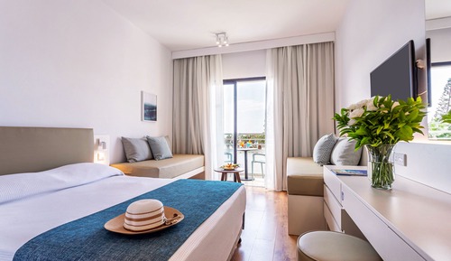 Four-bedded Room with Sea view