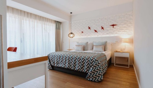 Habitación superior con 1 cama doble o 2 individuales