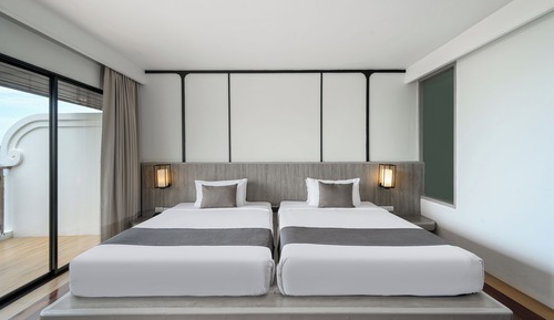 Deluxe Seaview