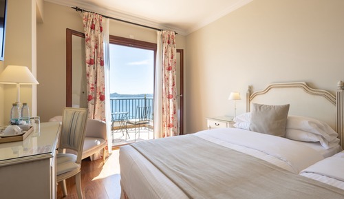 Habitación doble superior, balcón, vistas al mar