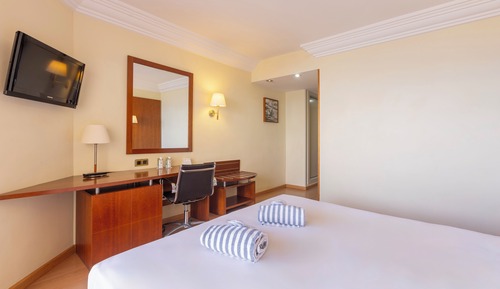 Habitación con 1 cama doble o 2 individuales, vistas al mar