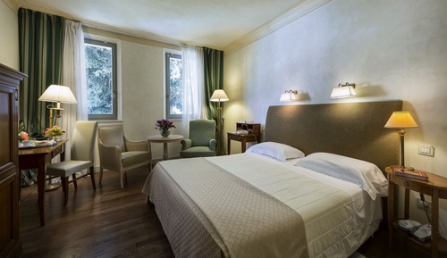 Habitación clásica doble (with Spa Access)
