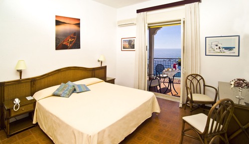 Habitación doble superior, terraza, vistas al mar