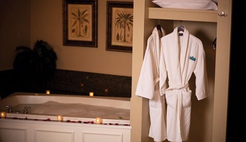 Ultimate Jacuzzi Suite