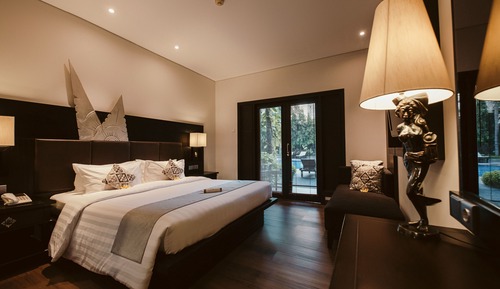 Habitación Deluxe, acceso a la piscina
