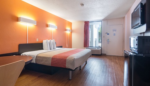 Habitación Deluxe, 1 cama de matrimonio grande, fumadores, frigorífico y microondas