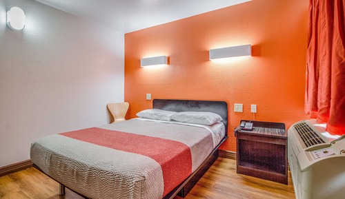 Habitación estándar, 1 cama de matrimonio, accesible para personas con discapacidad, no fumadores