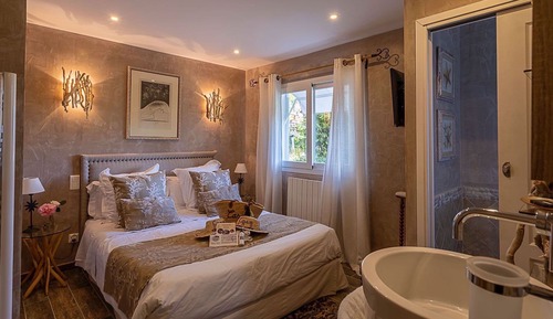 Suite, cocina básica, vistas al mar (Suite Pignottu)