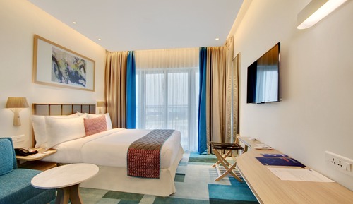 Habitación estándar, 1 cama de matrimonio, balcón (Turf View)