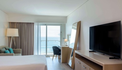 Suite junior, 2 camas dobles, balcón, frente al mar