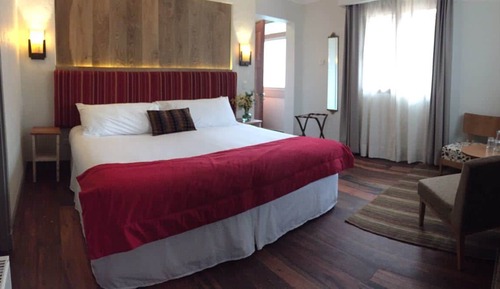 Habitación estándar con 1 cama doble o 2 individuales