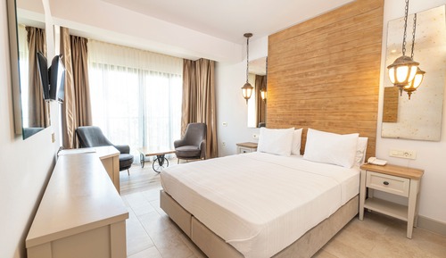 Habitación superior, vistas al jardín