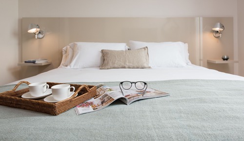 One Bedroom Apartment