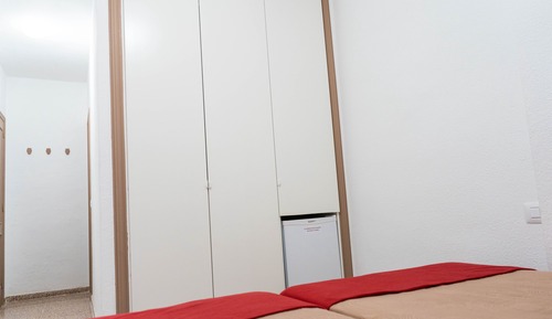 Habitación con 2 camas individuales, baño privado (Interior)