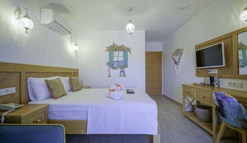 Habitación superior, vistas al jardín
