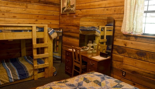 Cabaña, 2 habitaciones, bañera de hidromasaje (Panther Creek Lodge)
